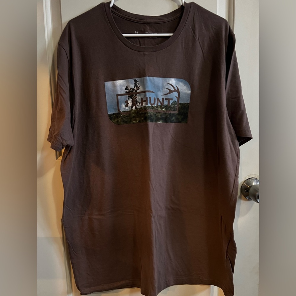 Men’s NWOT UA tee size 2xl
